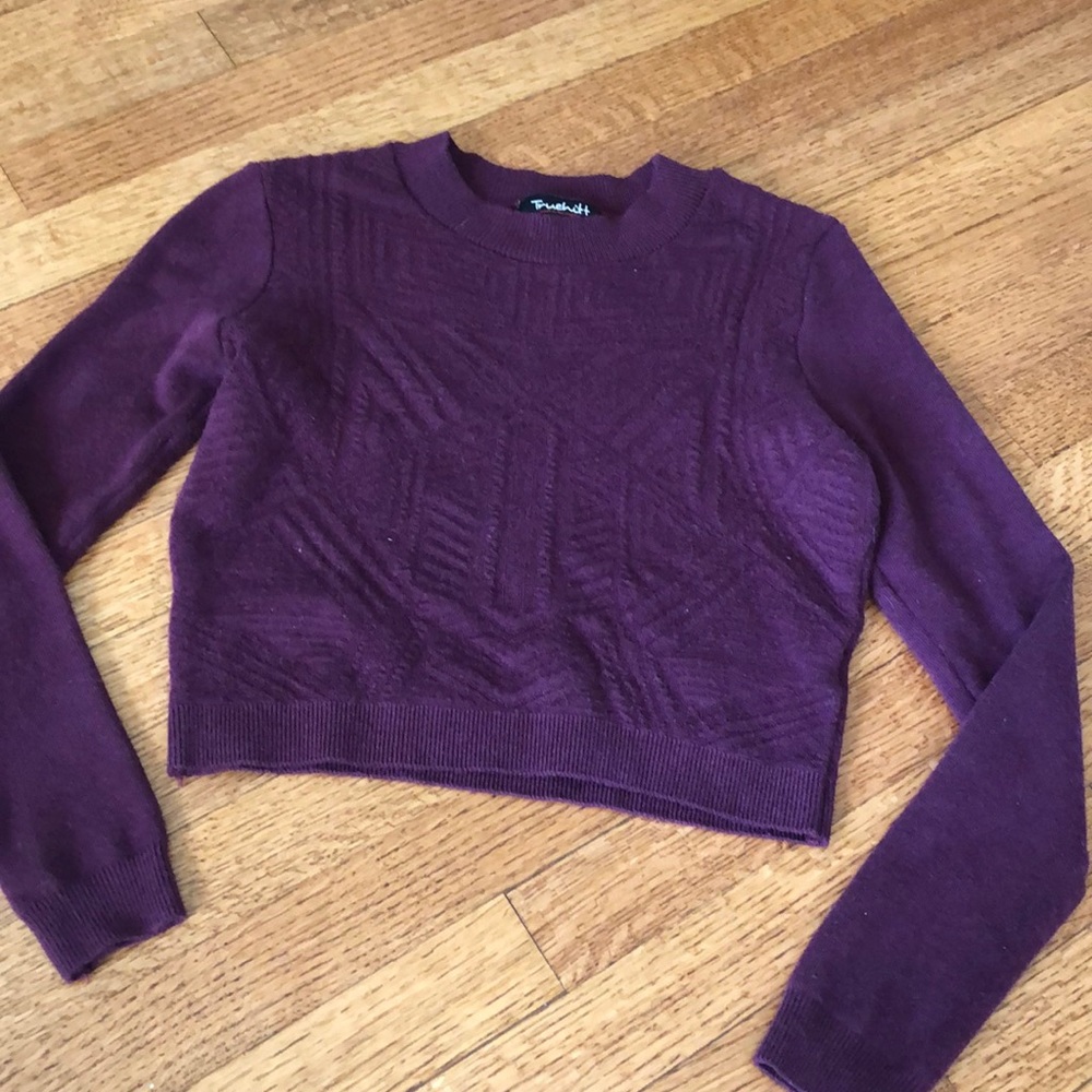 Long sleeve crop sweater in knit
